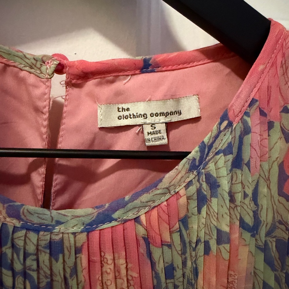 Boutique Pink and Green Pleated Dress - Picture 4 of 4